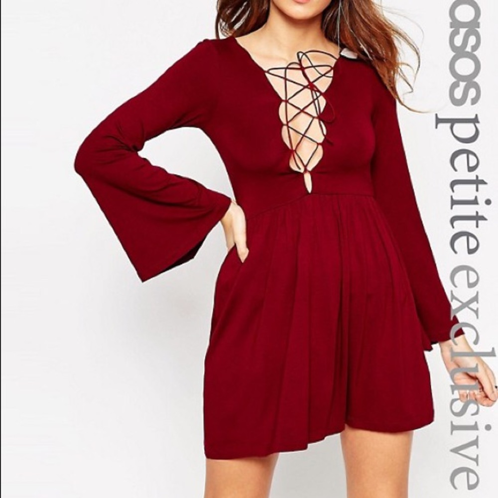 Lace up flowy dress.